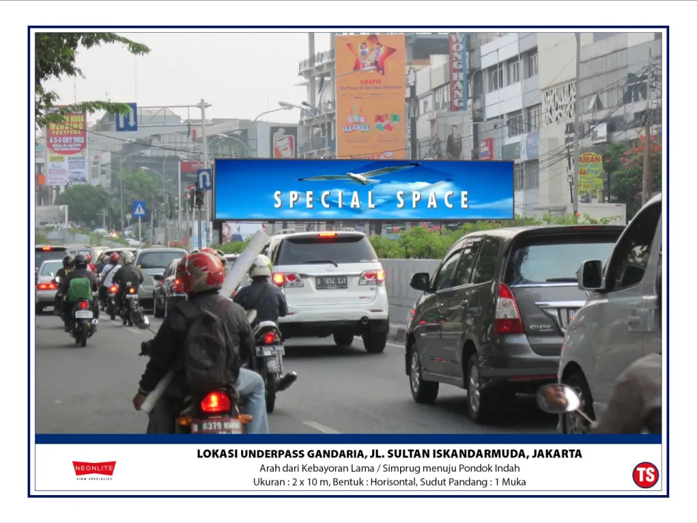 Billboard<br>LED Underpass Gandaria, Jl. Sultan Iskandar Muda, Jakarta (TS) 20200624 lok underpass gandaria jakarta ex tsel b