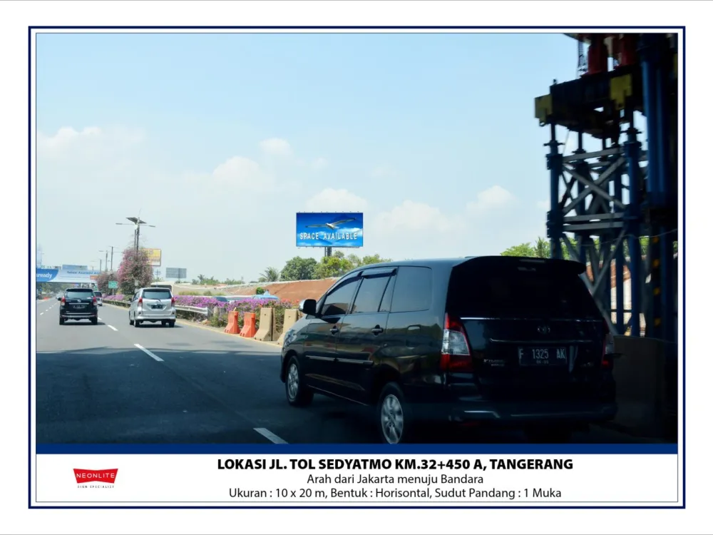 OUT DOOR Jl. Tol Sedyatmo KM.32+450 A, Tangerang 20220509 lok jl tol sedyatmo km 32450 a tangerang ciantek1