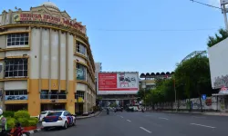 Product CIMB Niaga, Pedestrian Bridge Tunjungan Street (C), Surabaya