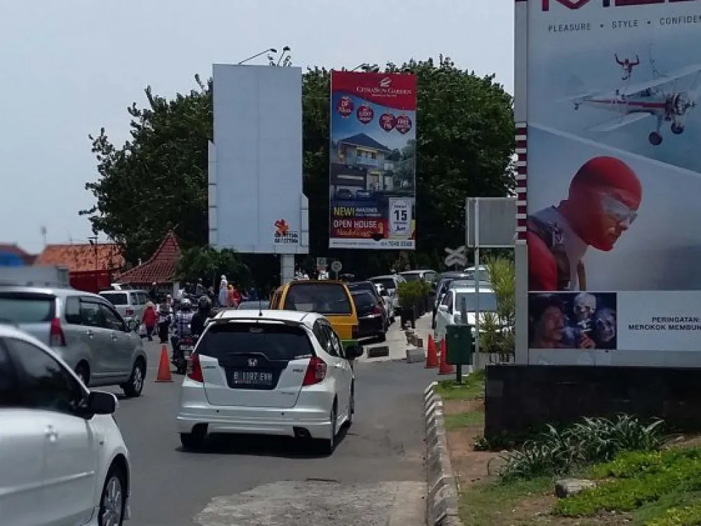 STATIC BILLBOARD Produk Citra Sun Garden, Bandara A. Yani (Parkir (B)), Semarang Produk_Citra_Sun_Garden_Bandara_A_Yani_Parkir_2_A_Semarang