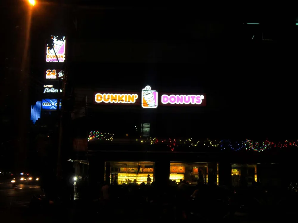 SIGNAGE Produk Dunkin Donuts, Jl Hayam Wuruk No.9 (a), Jakarta Produk_Dunkin_Donuts_Jl_Hayam_Wuruk_No_9_a_Jakarta