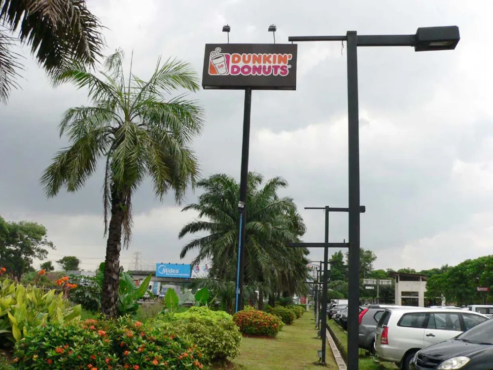 SIGNAGE Produk Dunkin Donuts, Tol Jakarta - Merak STA 13 (a), Tangerang Produk_Dunkin_Donuts_Tol_Jakarta__Merak_STA_13_a_Tangerang