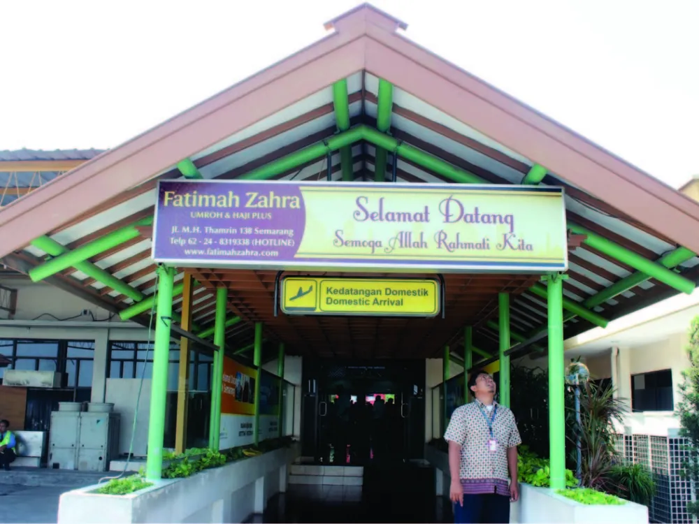 BILLBOARD Product Fatimah Zahra, Ahmad Yani Airport (Arrival Domestic (A)), Semarang Produk_Fatimah_Zahra_Bandara_A_Yani_R_Tunggu_Kedatangan_Domestik_B_Semarang