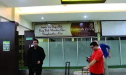 Produk Fatimah Zahra, Bandara A. Yani (R. Tunggu Kedatangan Domestik (B)), Semarang