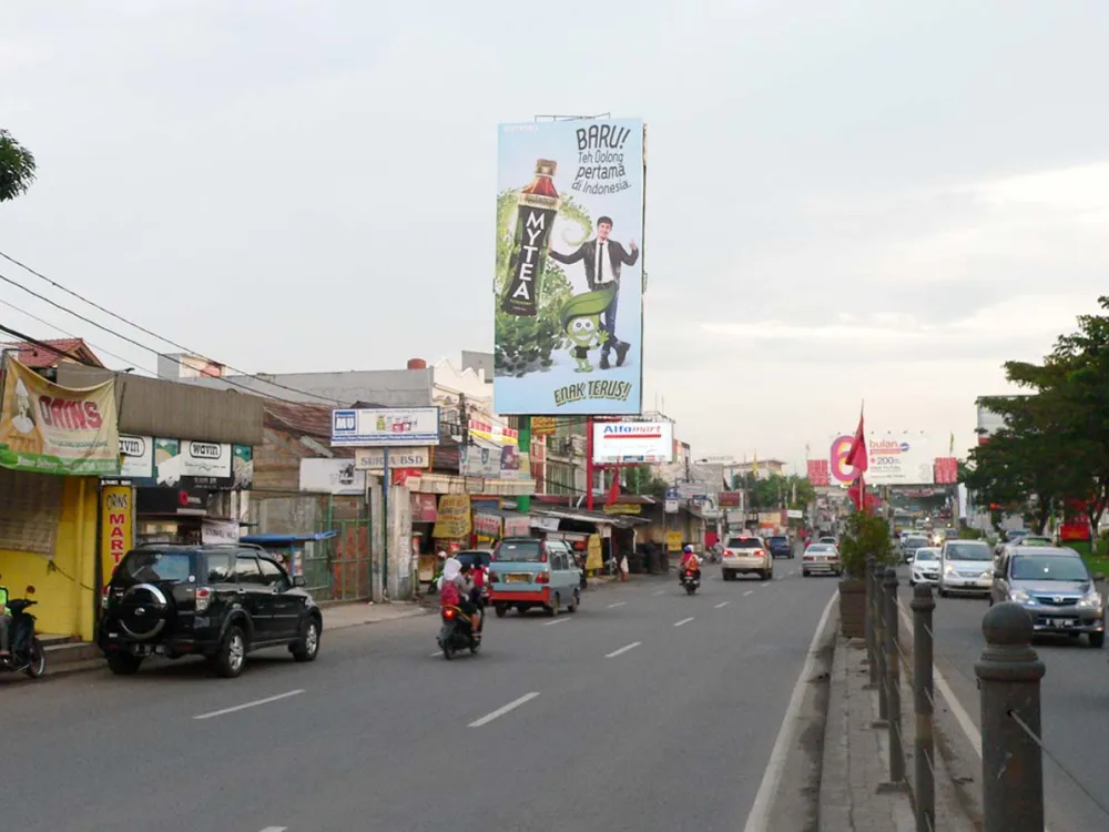 BILLBOARD Product Garuda Food, Pahlawan Seribu Street (Traffic Circle of BSD (B), Tangerang Produk_Garuda_Food_Jl_Pahlawan_Seribu_Bundaran_BSD_A_Tangerang