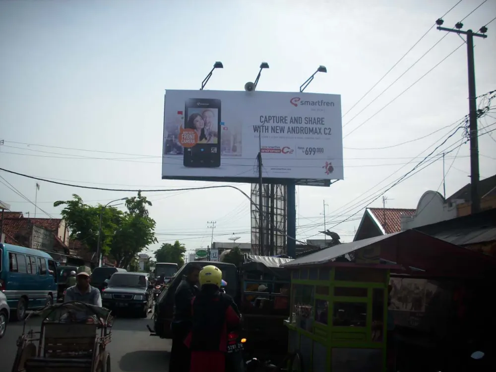 BILLBOARD Product Smartfren, Raya Blega Street (from view Burne to The Crossroad Pamekasan), Madura Produk_Smartfren_Jl_Raya_Blega_arah_dari_Burne_perempatan_Pamekasan_ke_arah_perempatan_Pamekasan_Madura