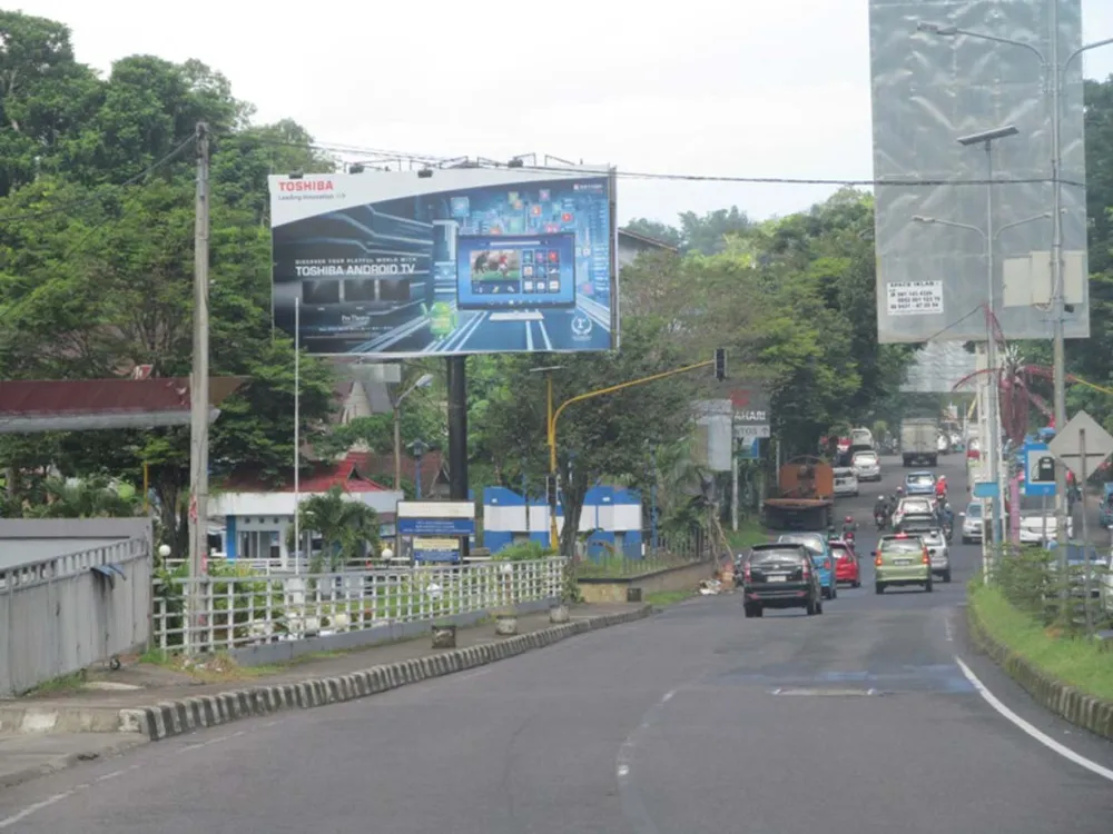 BILLBOARD Product Toshiba, A. A. Maramis Street, Manado Produk_Toshiba_Jl_A_A_Maramis_Manado