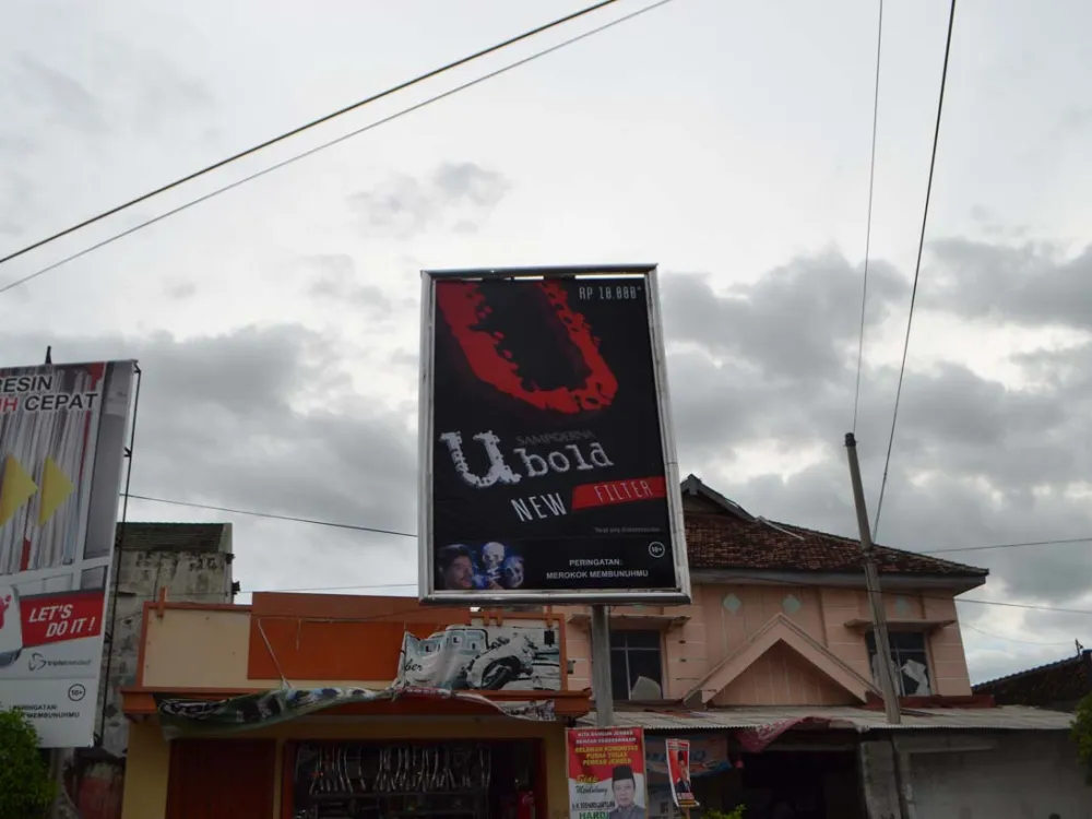 BILLBOARD Product U Mild, Kencong Street (B), Jember Produk_U_Mild_Jl_Kencong_B_Jember