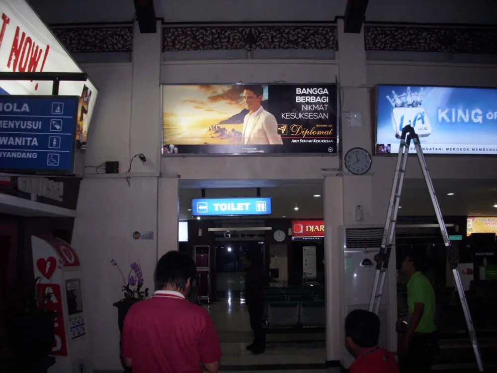 BILLBOARD Product Wismilak, A. Yani Airport (Arrival Domestic Code : KB. 9), Semarang Produk_Wismilak_Bandara_A_Yani_R_tunggu_keberangkatan_Domestik_KB_9_Semarang