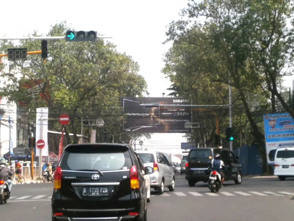 STATIC BILLBOARD Produk billboard Samsung Jl. RE. Martadinata (Riau), Bandung foto_1