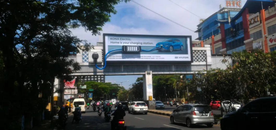 Slideshow Outdoor Advertising Indonesia 08