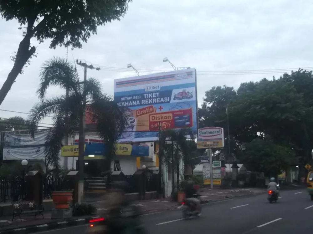 STATIC BILLBOARD Lok Billboard Indomaret Jl. A. Yani (Depan Alun-Alun), Sidoarjo, Surabaya (A) lok_bb_indomaret_jl_a_yani_dpn_alun_alun_sidoarjo_siang_a
