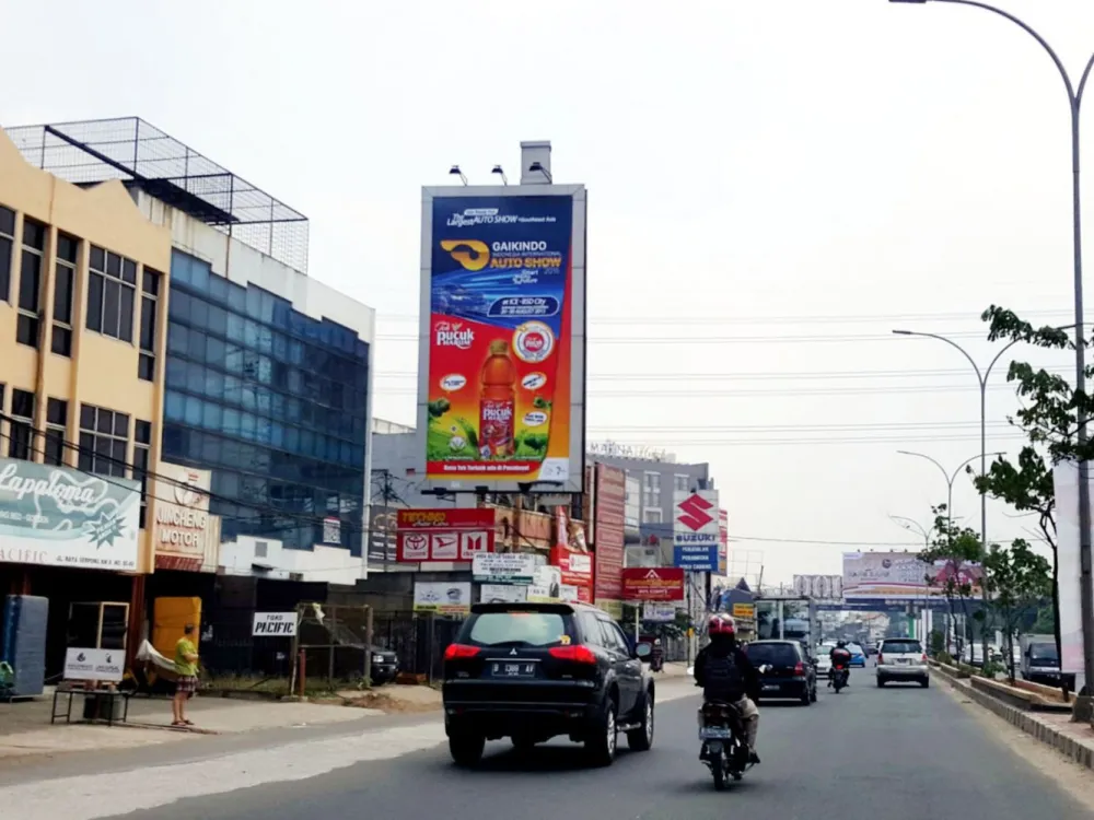 BILLBOARD Produk Teh Pucuk Harum, Jl. Raya Serpong Tangerang product_teh_pucuk_harum_jl_raya_serpong_tangerang