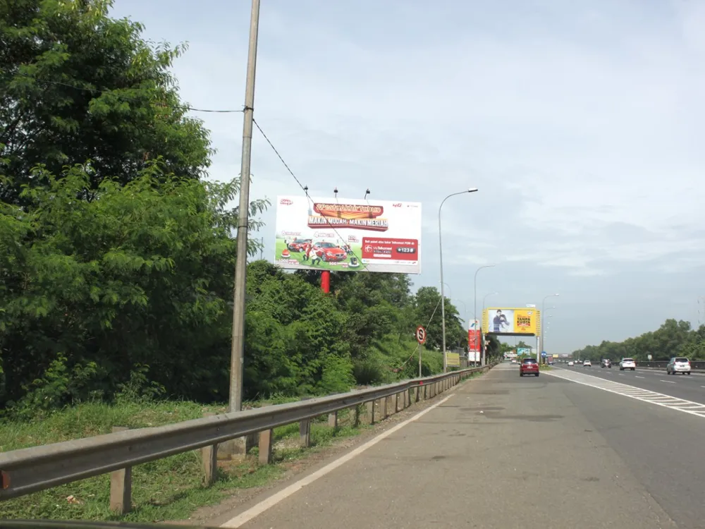 BILLBOARD Cikampek 7 product_telkomsel_akses_pintu_masuk_rest_area_km_62_tol_cikampek