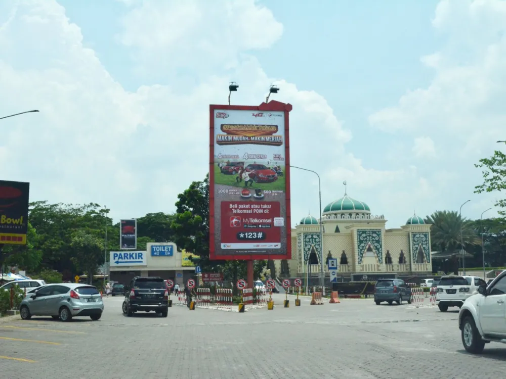 STATIC BILLBOARD Cikampek 3 product_telkomsel_billboard_rest_area_km_57_tol_cikampek