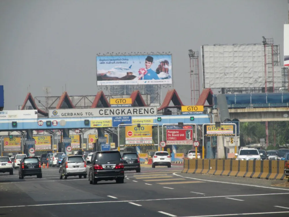 STATIC BILLBOARD Produk Xiamen Airlines, Jl. Tol Sedyatmo KM.31+400 A, Tangerang product_xiamen_airlines_jl_tol_bandara_km_31200_a_jakarta