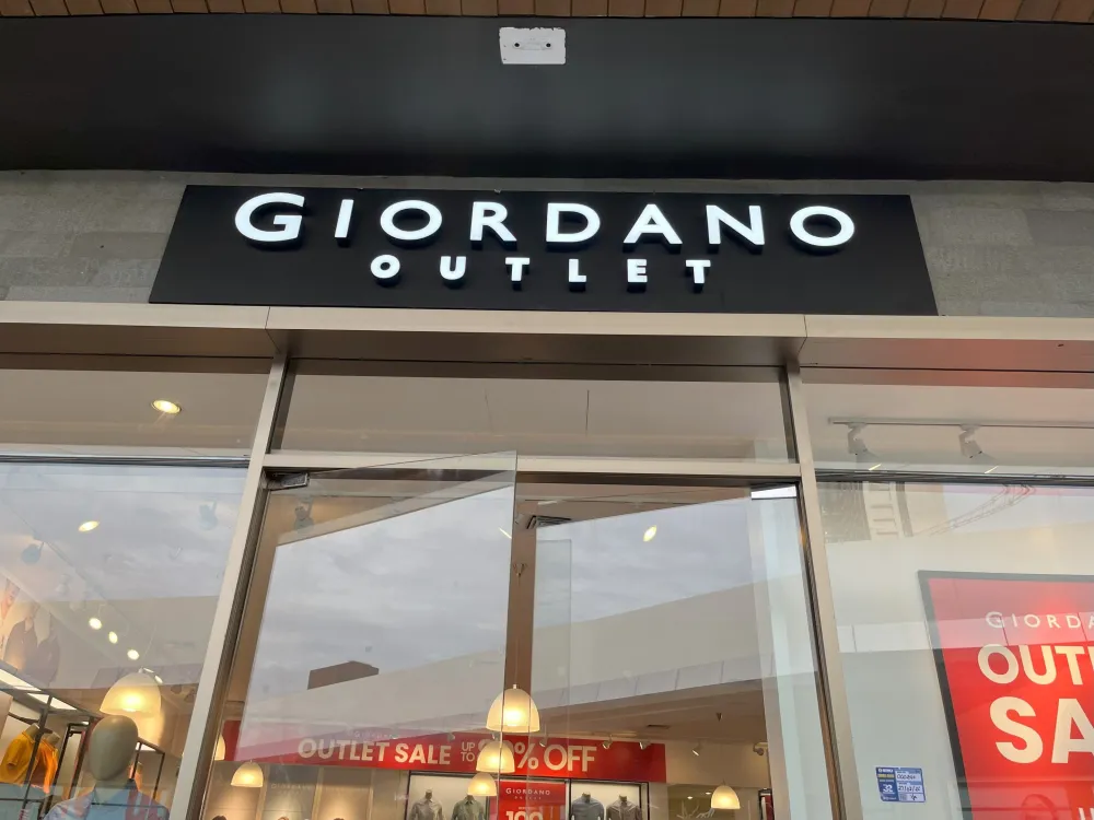 SIGNAGE Giordano 1 ~dl/2026/2/23/img_3981