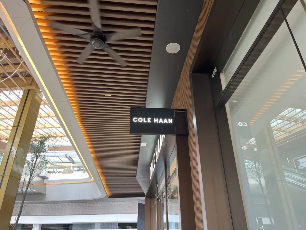 SIGNAGE Cole Haan 2 ~dl/2026/2/23/img_4451