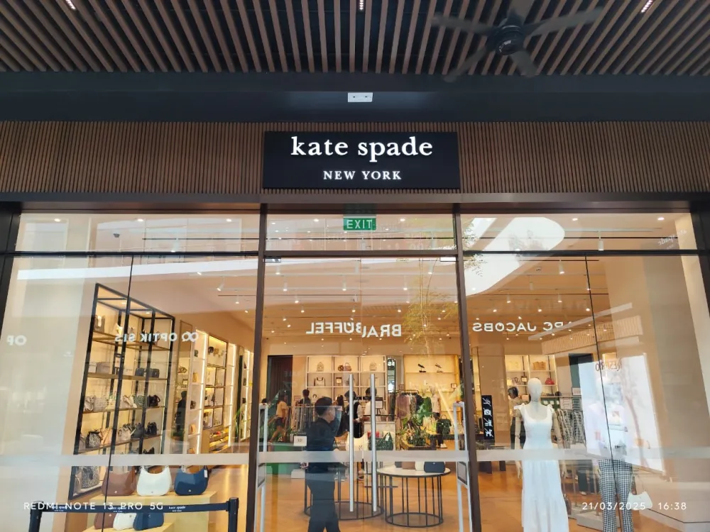 SIGNAGE Kate Spade 1 ~dl/2026/2/23/whatsapp_image_2025_04_07_at_14_11_58_1