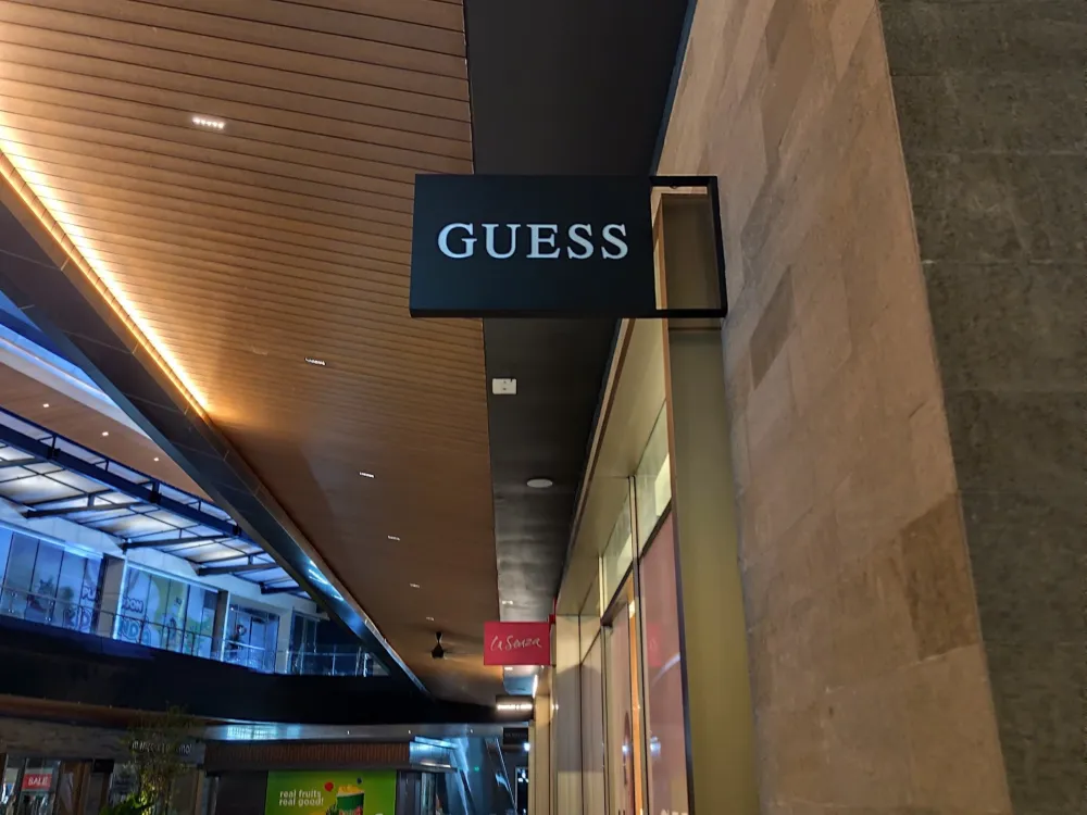 SIGNAGE Guess 4 ~dl/2026/2/23/whatsapp_image_2025_04_07_at_14_13_53