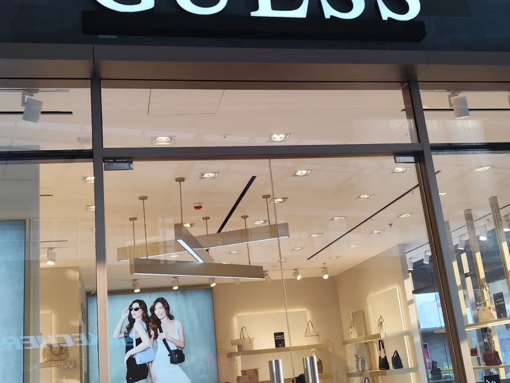 SIGNAGE Guess 2 ~dl/2026/2/23/whatsapp_image_2025_04_08_at_16_46_55