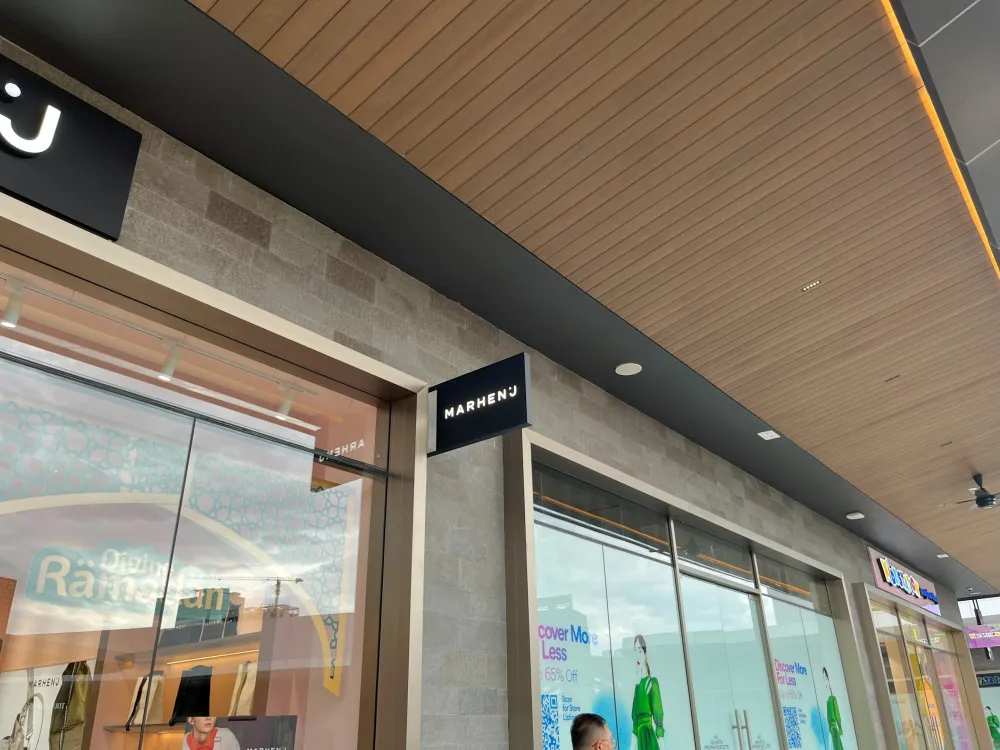 SIGNAGE Marhen J 2 ~dl/2026/2/24/img_4659