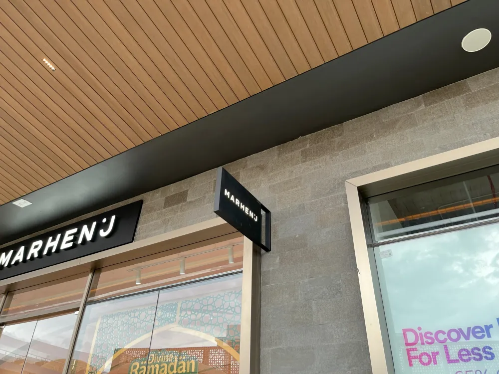 SIGNAGE Marhen J 3 ~dl/2026/2/24/img_4660